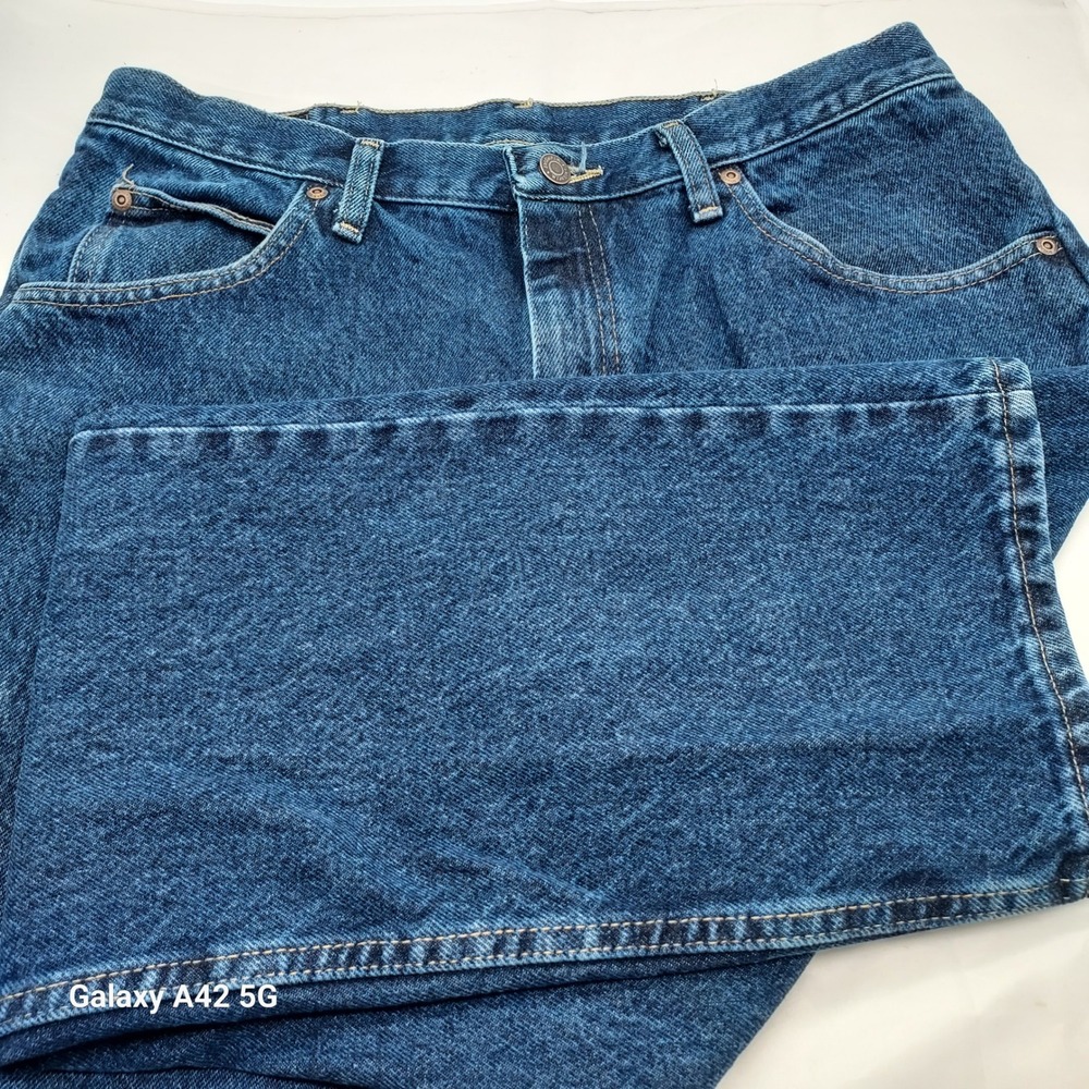 Wrangler Premium Quality Mens Blue Jeans 34x32 Medium Wash 8501MR Straight Leg